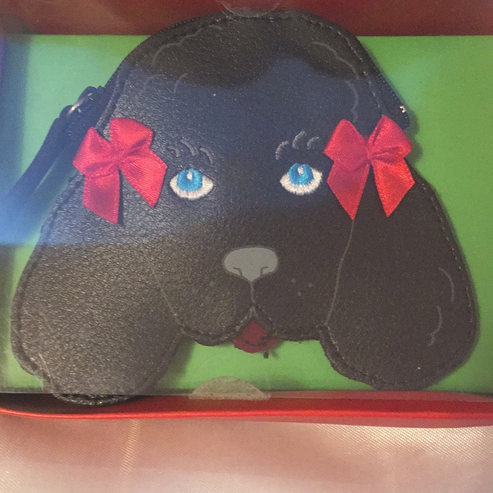 Kids change purse. NWT.